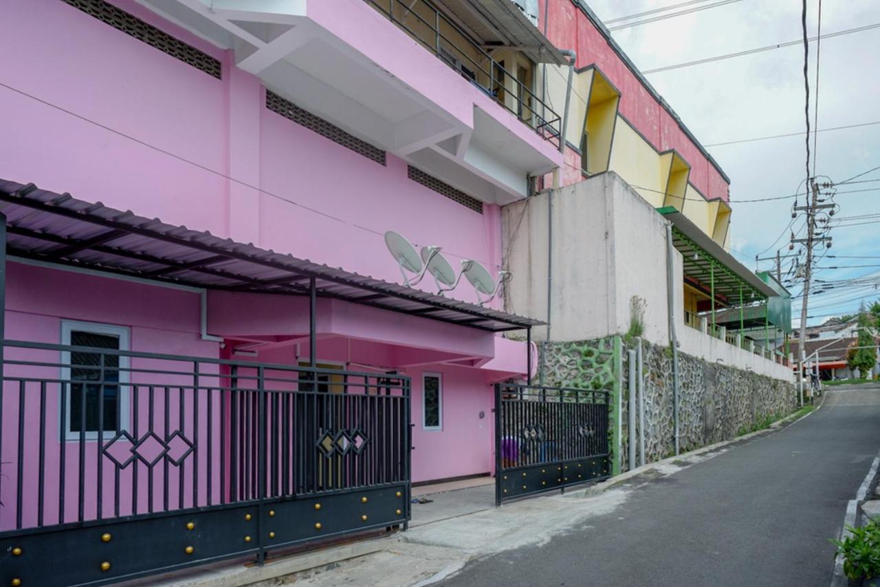 Hotel Reddoorz @ Jalan Gatot Subroto Semarang