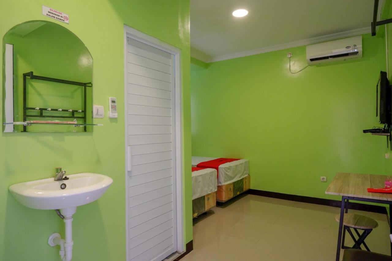 Reddoorz @ Jalan Gatot Subroto